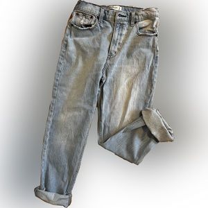 AUTHENTIC Abercrombie & Fitch High rise mom jeans lightwash denim size 28